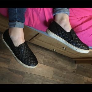 Black Steve Madden slip on shoes size 9.5